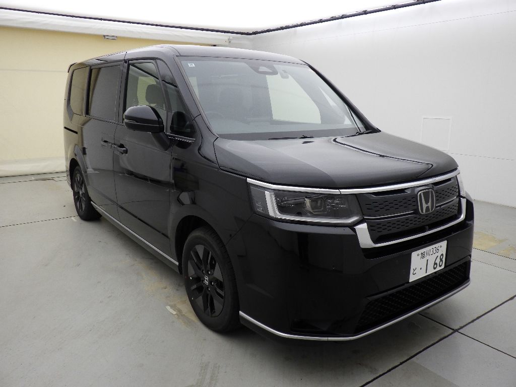 2022 Honda Stepwgn 4WD Japan auction vehicle