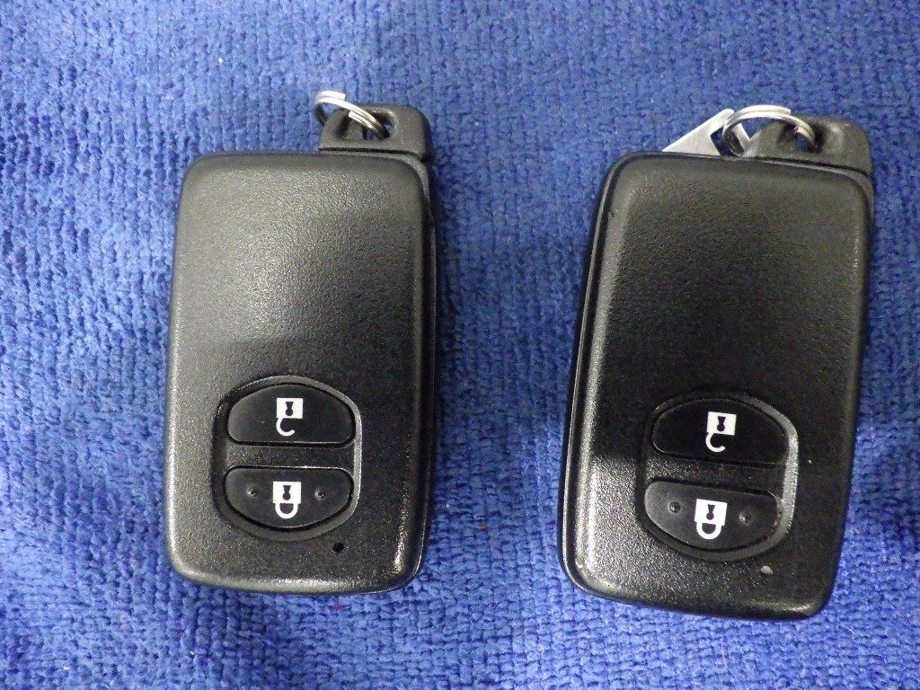 2011 Toyota ヴィッツ 5HB F auction photo 10