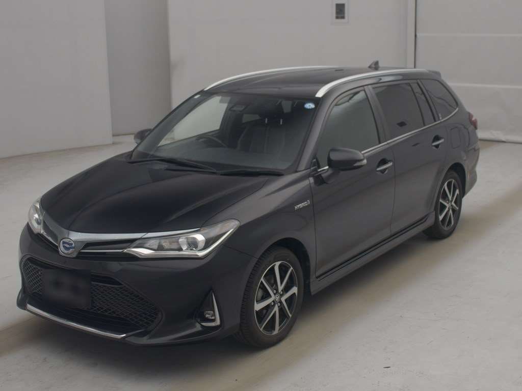 2018 Toyota Corolla Fielder Japan auction vehicle