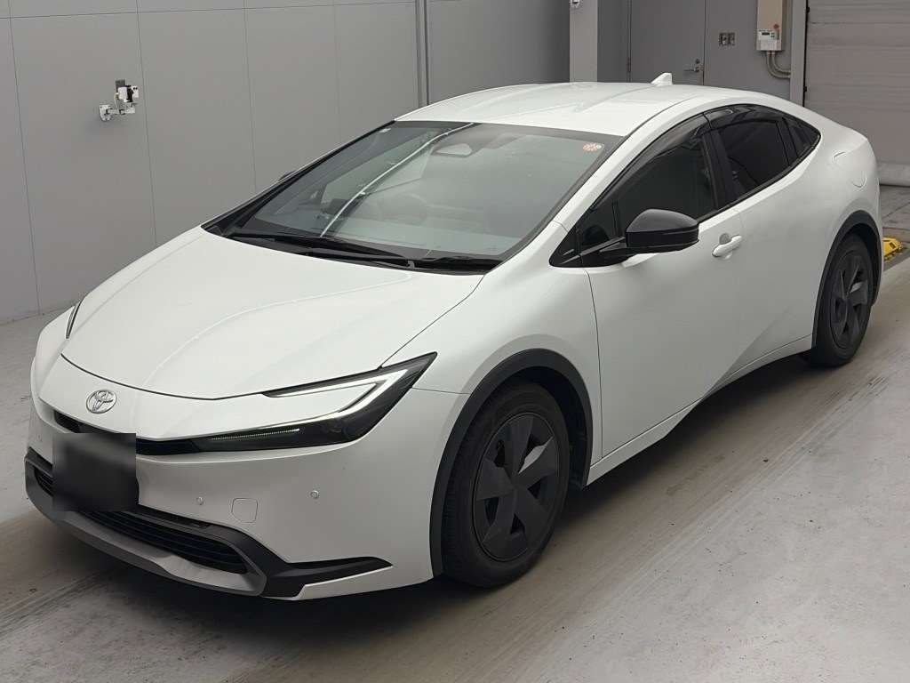 Japan Auction Vehicles 4 2023 Toyota Prius U auction photo