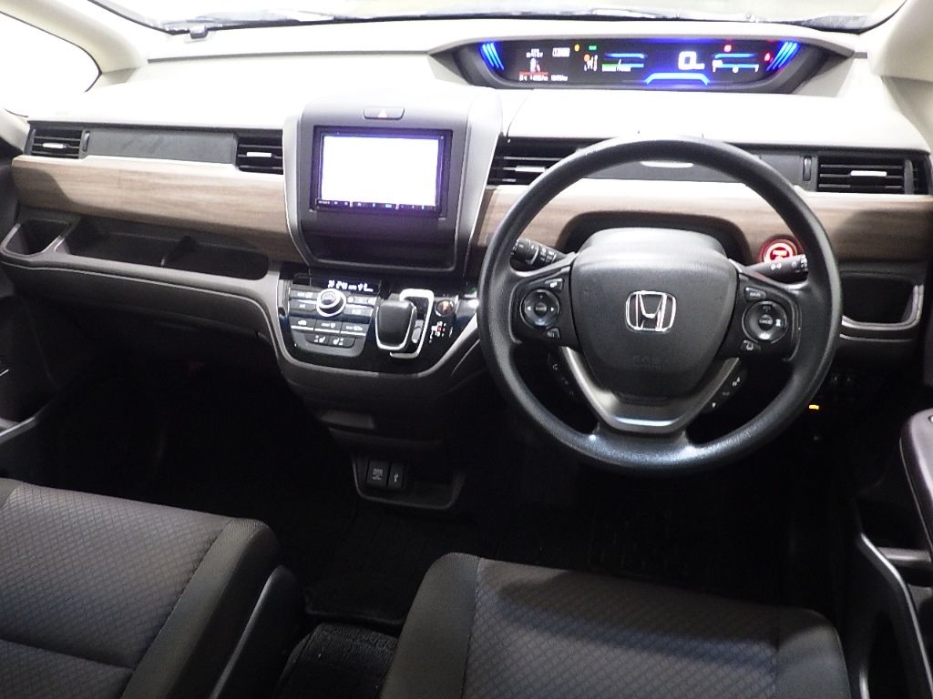 2022 Honda フリード+ 4WD Hybrid G ​​Honda Sensing auction photo 3