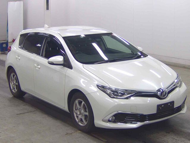 2015 Toyota Auris 150X Sパッケージ Japan auction vehicle