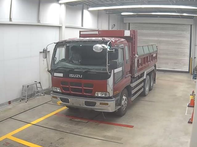 2002 Isuzu dump Japan auction vehicle