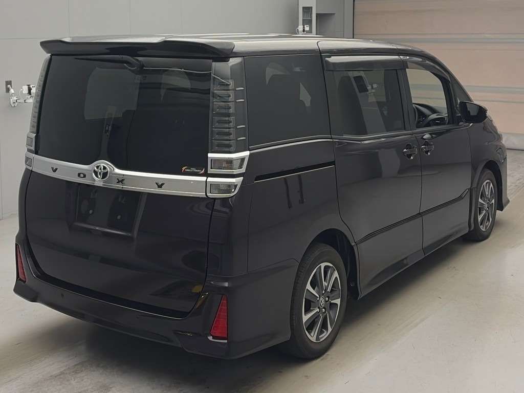 2021 Toyota Voxy ZS auction photo 2