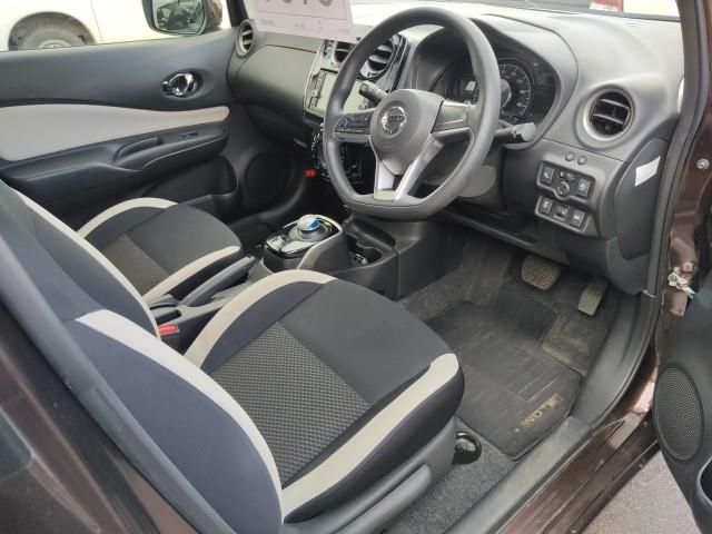 2017 Nissan Note e-パワーX auction photo 3