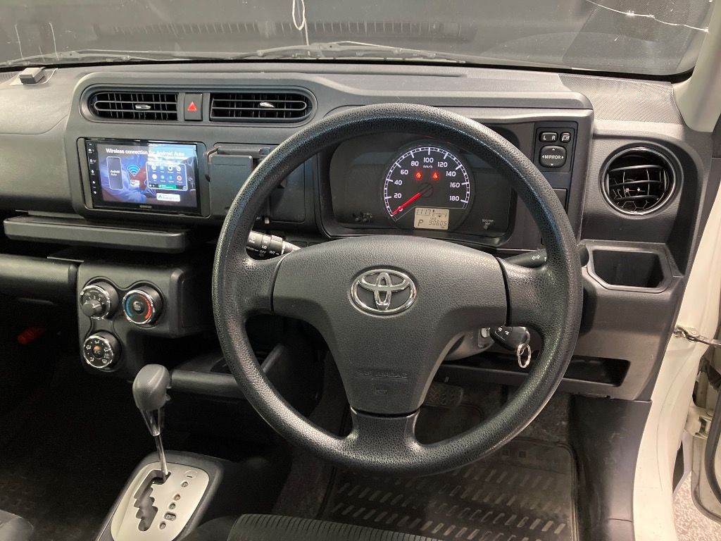2014 Toyota Succeed TX auction photo 3