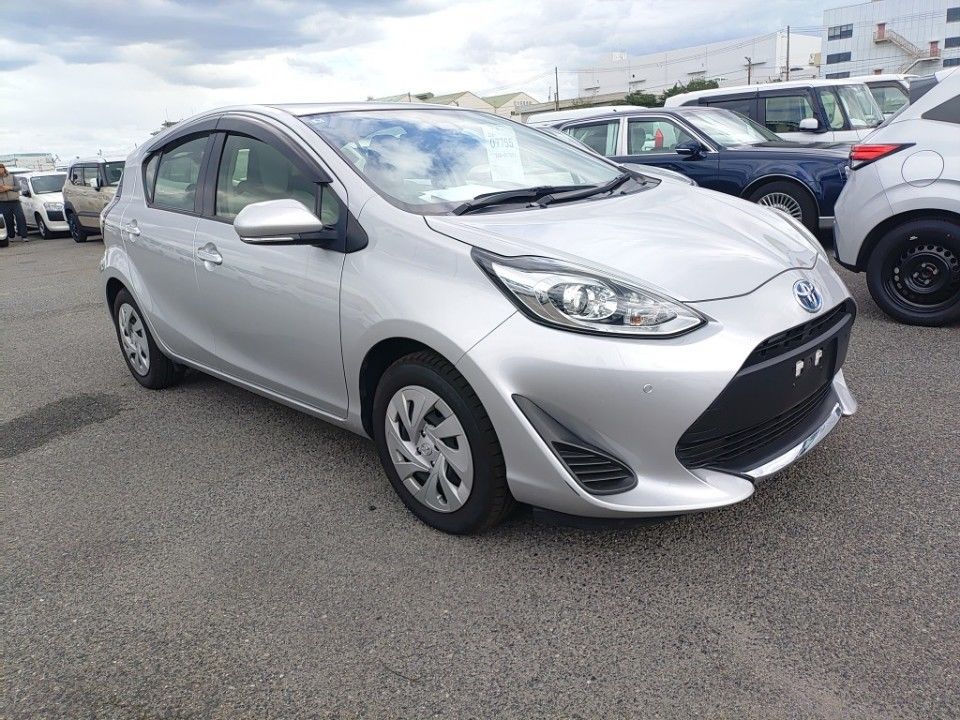 2020 Toyota Aqua auction photo 4