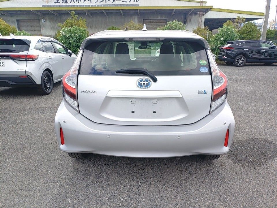 2020 Toyota Aqua auction photo 5