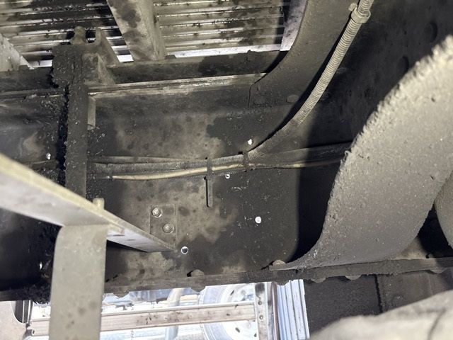 2011 Isuzu Giga Aluminum Wing auction photo 11