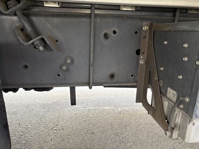 2011 Isuzu Giga Aluminum Wing auction photo 10