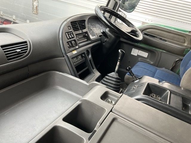2011 Isuzu Giga Aluminum Wing auction photo 5