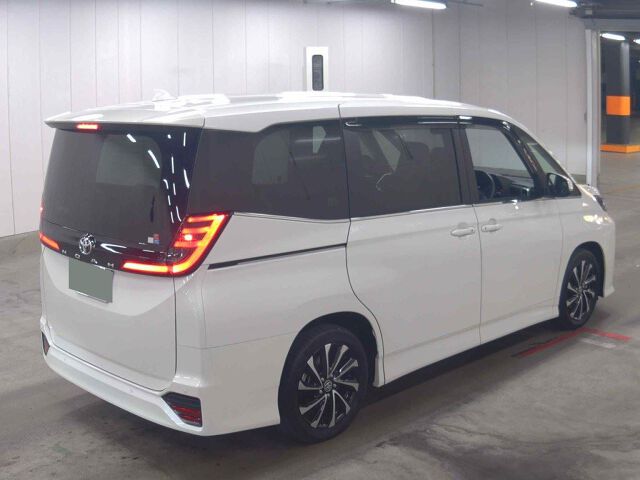 2025 Toyota Noah S-Z auction photo 5
