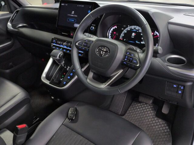 2025 Toyota Noah S-Z auction photo 3
