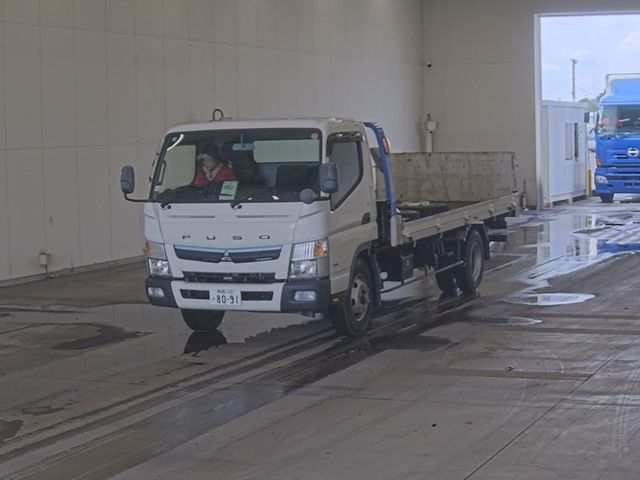 2017 Mitsubishi Fuso Canter Loader Japan auction vehicle