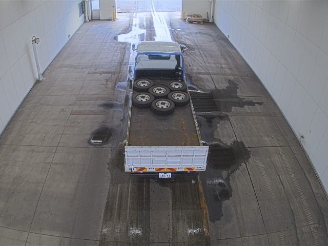 2017 Mitsubishi Fuso Canter Loader auction photo 3