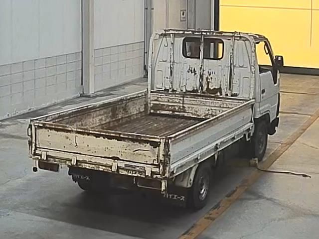 1989 Toyota Hiace Flatbed auction photo 2