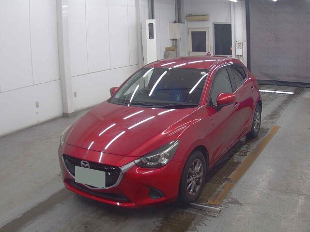 2018 Mazda Demio 13Sツーリング auction photo 4