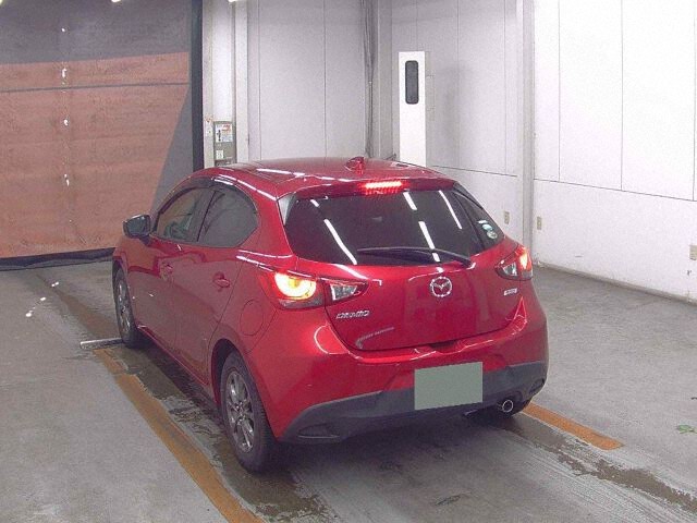 2018 Mazda Demio 13Sツーリング auction photo 2