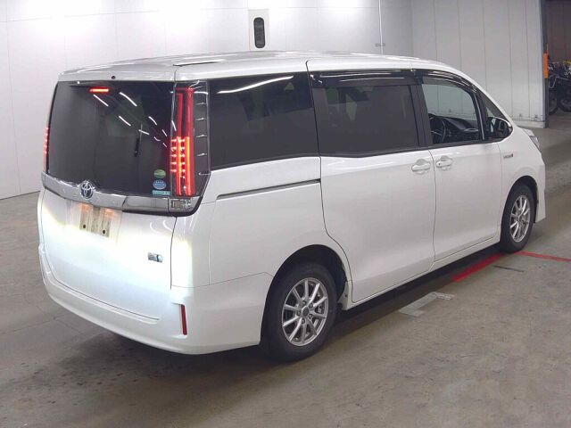 2017 Toyota Noah HV G auction photo 5