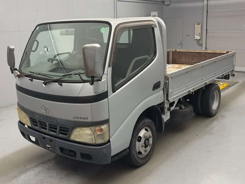 Japan Auction Vehicles 4 2005 Toyota Dyna auction photo