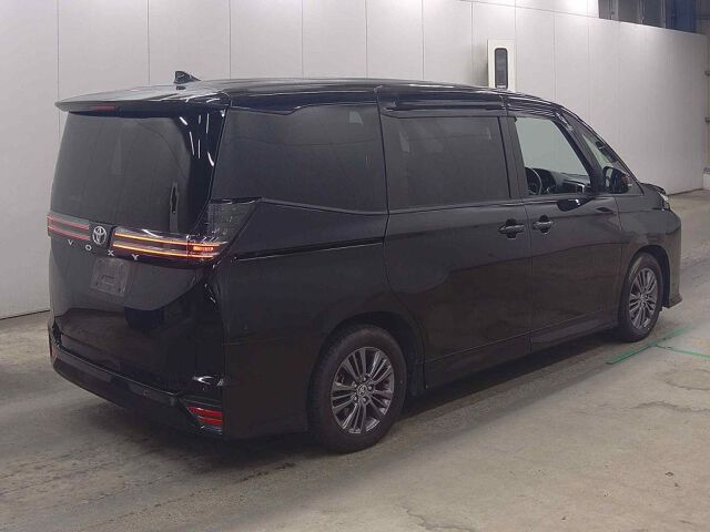 2023 Toyota Voxy S-G auction photo 5