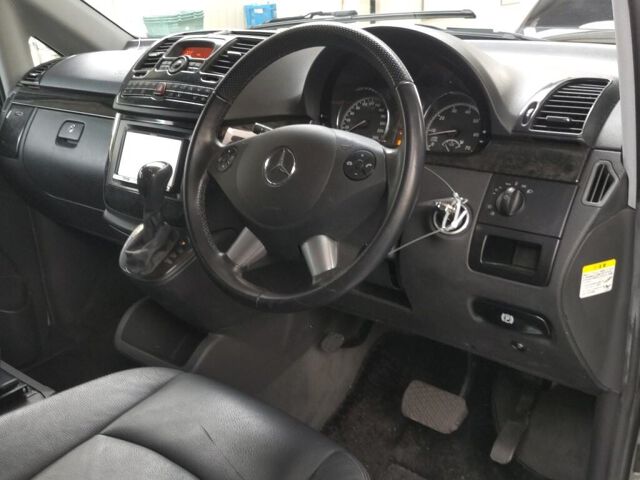 2010 Mercedes-Benz V-Class V350 Ambiente auction photo 3