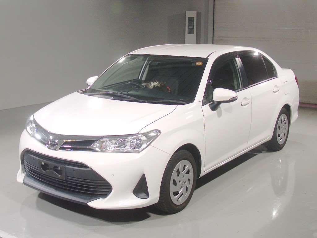 Japan Auction Vehicles 4 2021 Toyota Corolla Axio EX auction photo