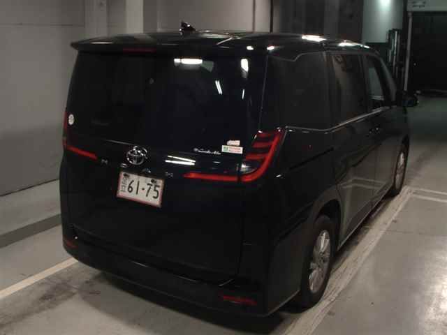 2022 Toyota Noah 4WD G auction photo 5