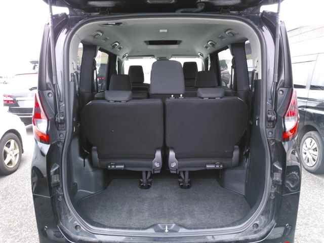 2022 Toyota Noah 4WD G auction photo 10
