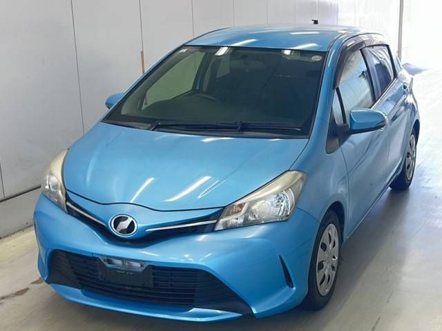 2015 Toyota Vitz ジュエラ Japan auction vehicle