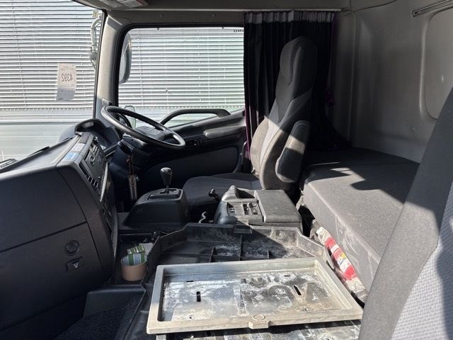 2016 Hino Profia wing auction photo 5