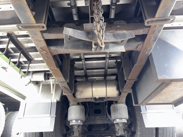 2016 Hino Profia wing auction photo 13