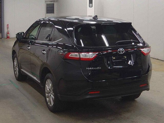 2019 Toyota Harrier premium auction photo 2