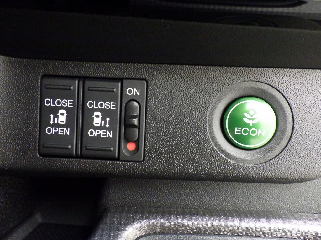 2021 Honda Stepwgn 4WD ホンダセンシング auction photo 10