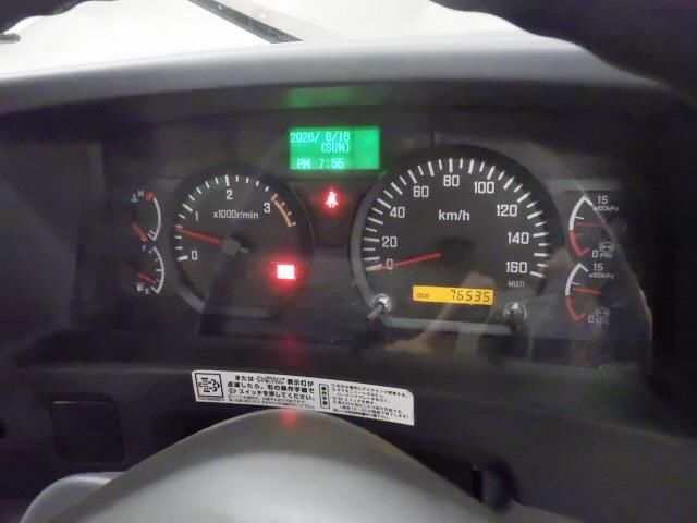 2012 Isuzu Forward クレーン付 auction photo 6