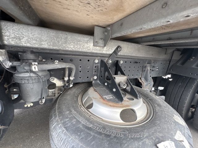 2021 Hino Dutro Aluminum van auction photo 12