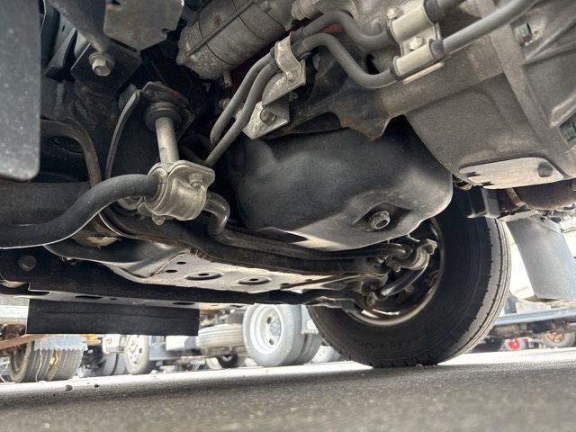 2021 Hino Dutro Aluminum van auction photo 11