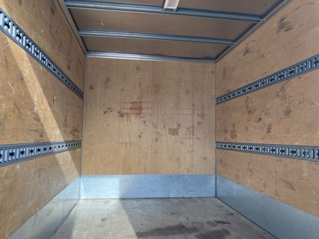 2021 Hino Dutro Aluminum van auction photo 20