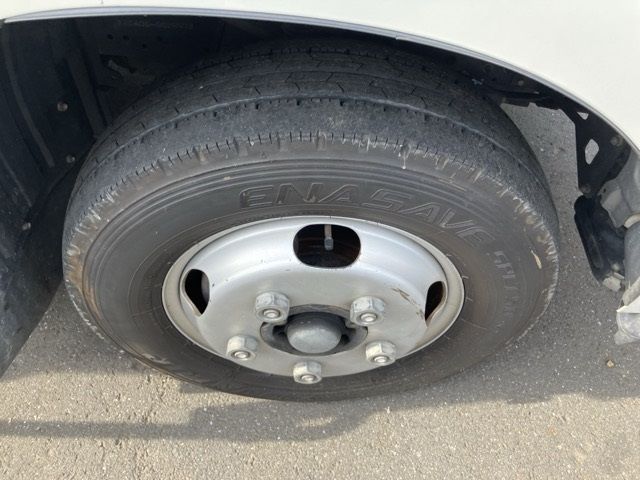 2021 Hino Dutro Aluminum van auction photo 9