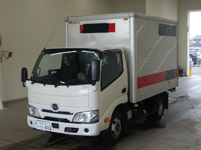 2021 Hino Dutro Aluminum van Japan auction vehicle