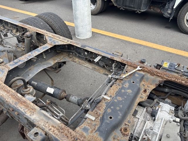2011 Isuzu Elf シャーシ auction photo 13