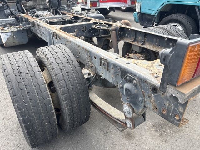 2011 Isuzu Elf シャーシ auction photo 14
