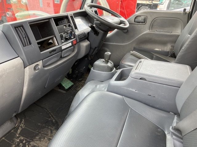 2011 Isuzu Elf シャーシ auction photo 5