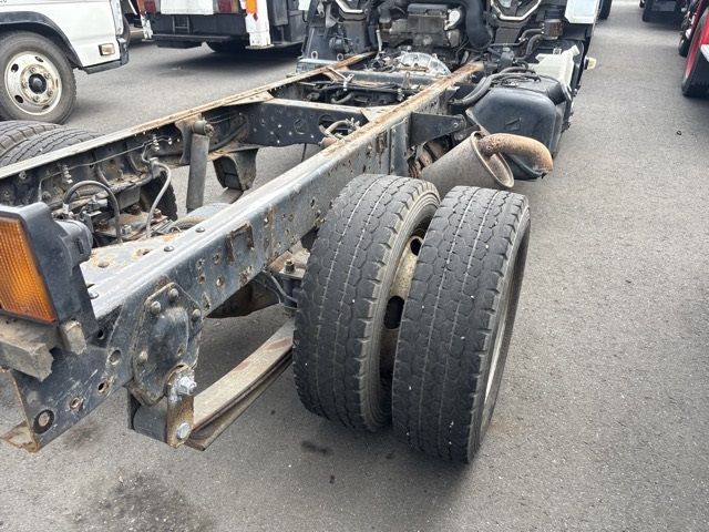 2011 Isuzu Elf シャーシ auction photo 16