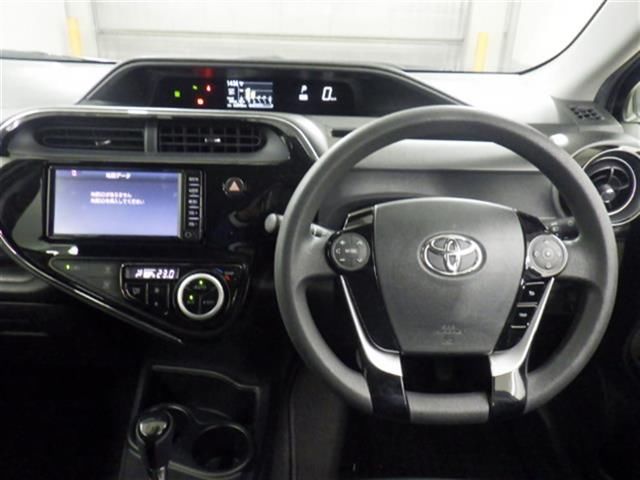 2018 Toyota Aqua Sスタイルブラック auction photo 5