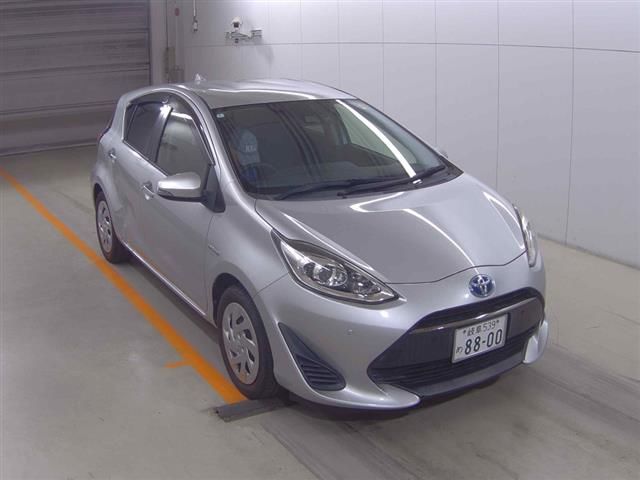 2018 Toyota Aqua Sスタイルブラック Japan auction vehicle