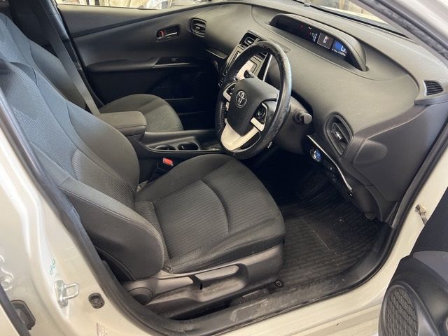 2016 Toyota Prius S auction photo 4