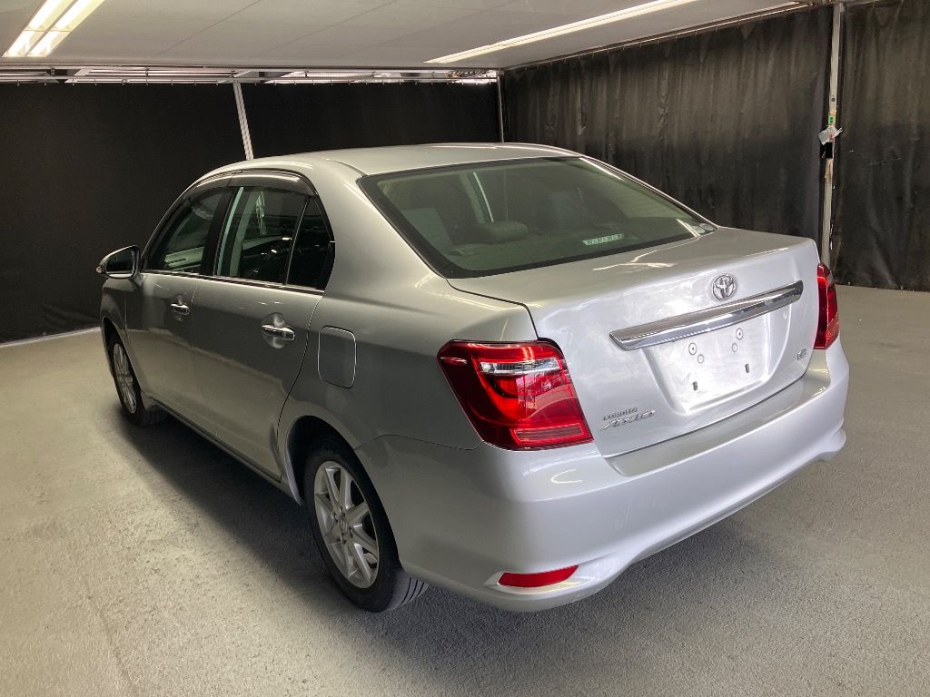 2016 Toyota Corolla Axio 1.5G auction photo 2
