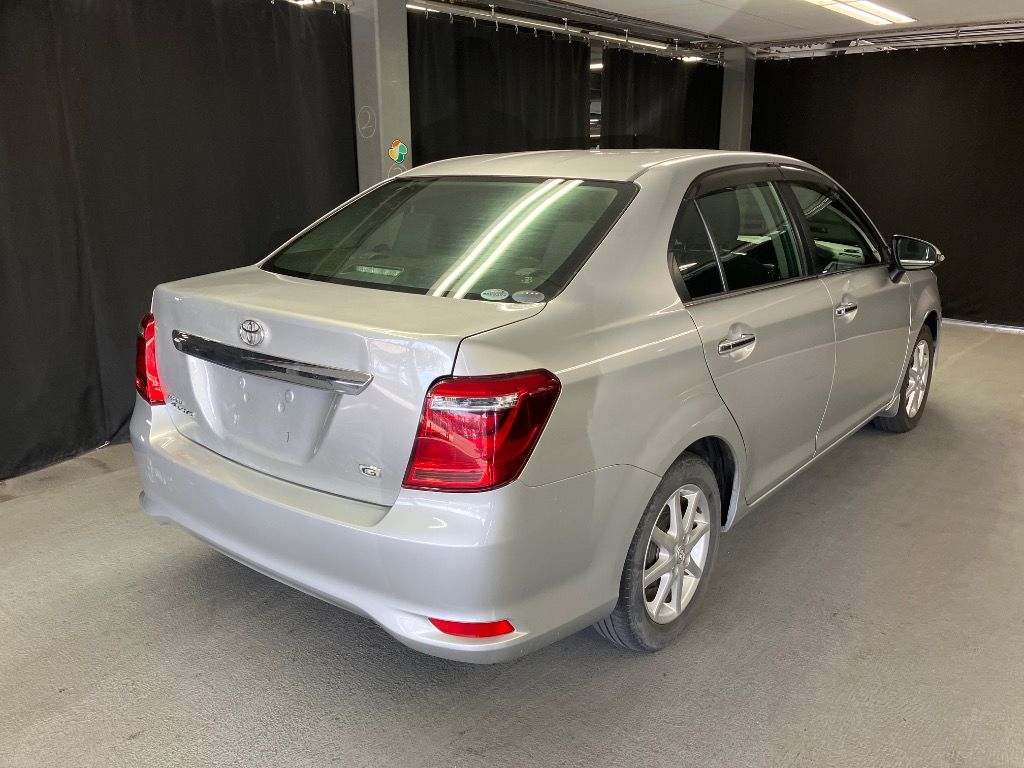 2016 Toyota Corolla Axio 1.5G auction photo 4