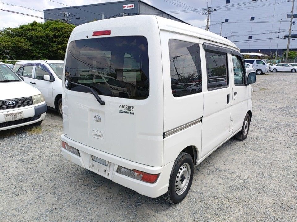 2020 Daihatsu ハイゼット カーゴ auction photo 2
